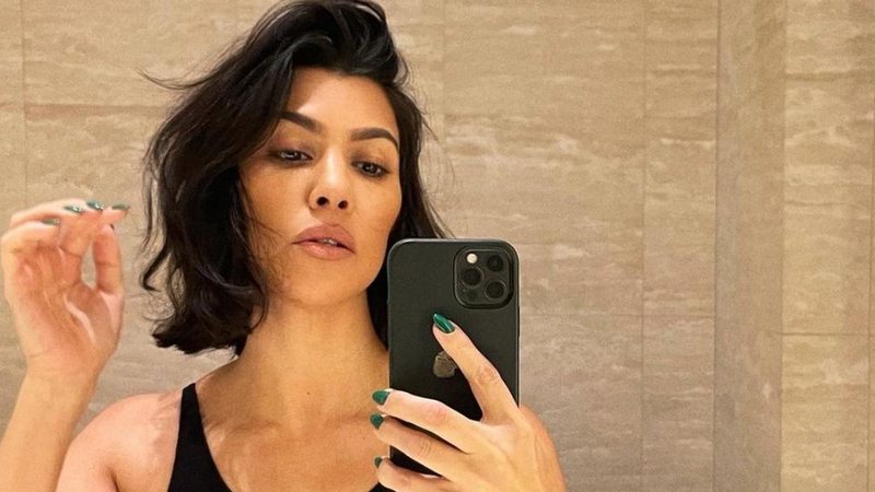 Kourtney Kardashian exibe curvas quentes em clique tropical - Foto/Instagram