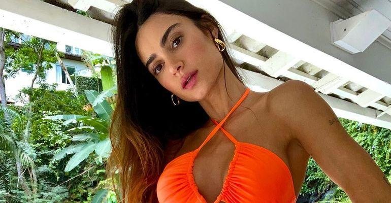 Thaila Ayala exibe barrigão antes de furacão na praia - Reprodução/Instagram