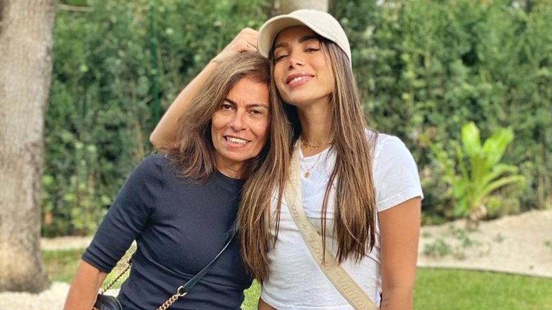 Anitta celebra a chegada da mãe nos Estados Unidos - Reprodução/Instagram