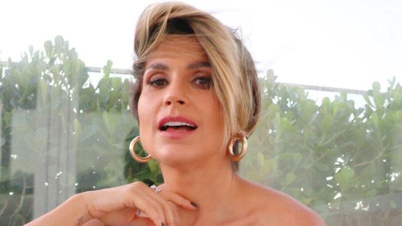 Flávia Alessandra impressiona ao exibir boa forma na academia - Reprodução/Instagram