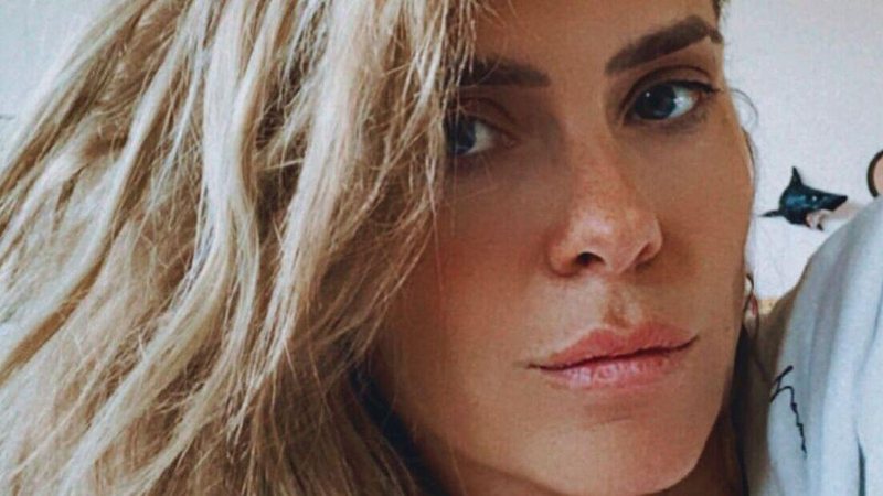 Carolina Dieckmann arranca elogios com série de fotos de biquíni - Reprodução/Instagram