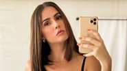 Deborah Secco chama atenção ao fazer topless - Reprodução/Instagram