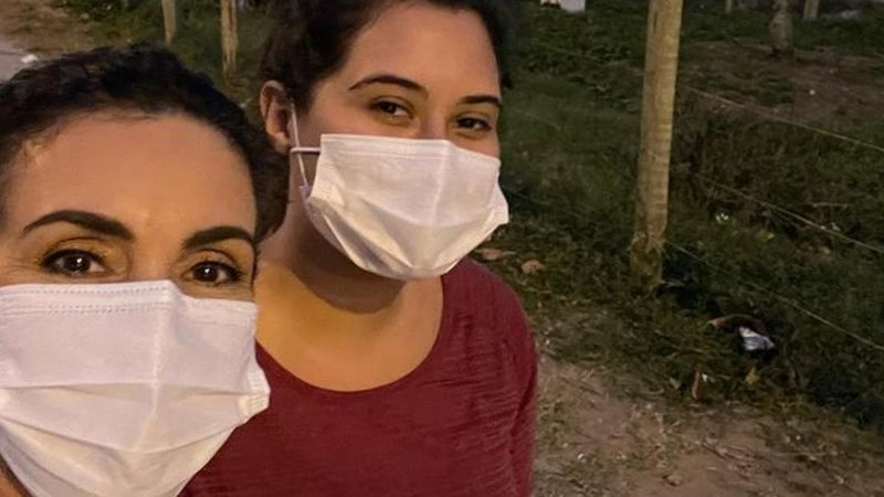 Fátima Bernardes surge com a filha após caminhada na praia - Reprodução/Instagram