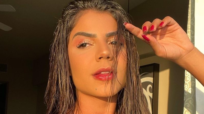 Hariany Almeida exibe shape escultural com biquíni cavado - Reprodução/Instagram