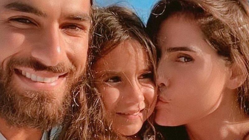 Deborah Secco curte banho de cachoeira em família - Reprodução/Instagram