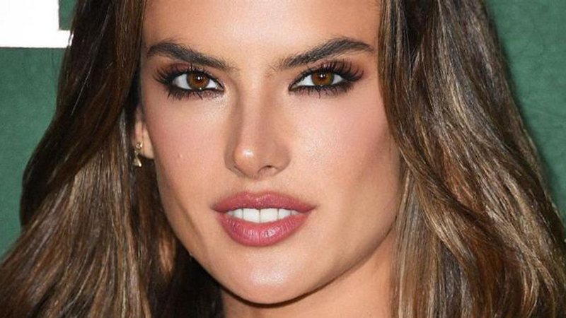 Alessandra Ambrosio chama atenção na Semana de Moda de NY - Divulgação/Instagram