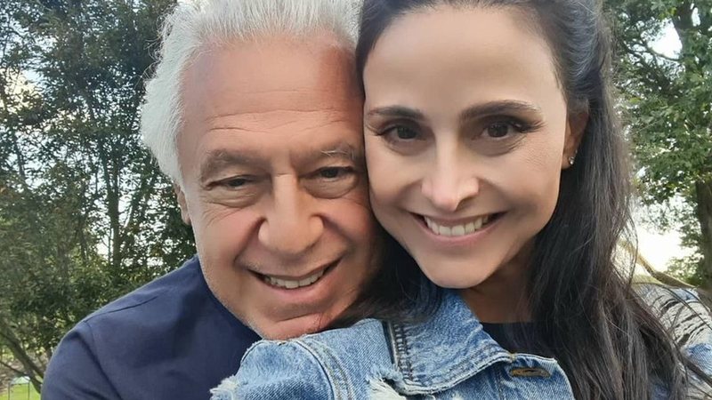 Alexandra Martins posta foto romântica com Antônio Fagundes - Reprodução/Instagram