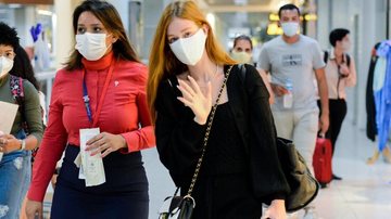 Marina Ruy Barbosa no aeroporto Santos Dumont, no Rio de Janeiro - Webert Belicio / Agnews