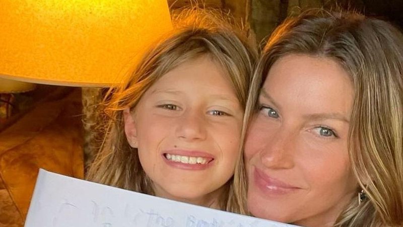 Gisele Bündchen e Vivian surgem em foto ao nascer do sol - Reprodução/Instagram