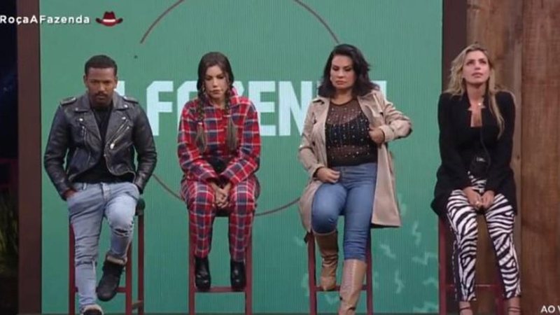 A Fazenda: Borel, Liziane, Solange e Erika formam a 1ª roça - Reprodução/Record TV