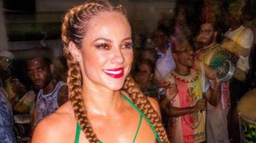 Paolla Oliveira impressiona ao relembrar fotos como rainha de bateria da Grande Rio - Reprodução/Instagram