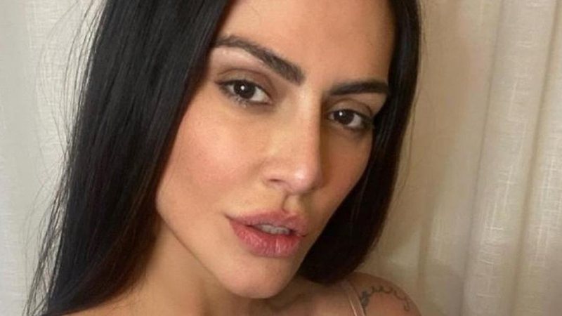 Cleo exibe clique provocante com biquíni mínimo nas Ilhas Maldivas - Foto/Instagram