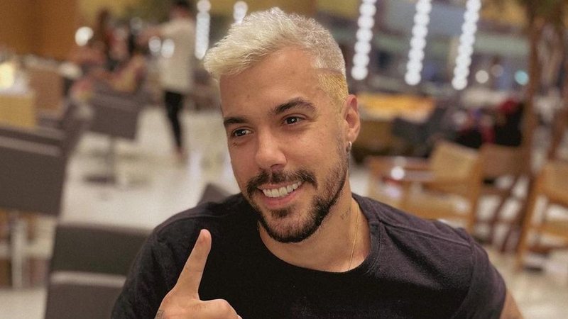 Lipe Ribeiro faz revelações picantes em entrevista - Reprodução/Instagram