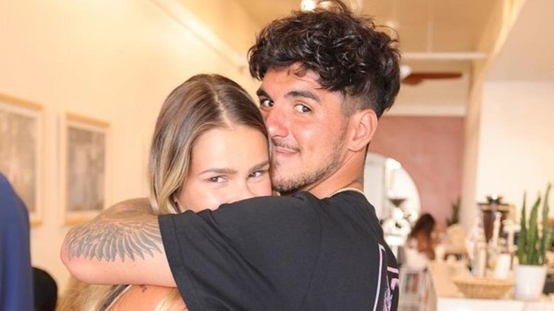 Yasmin Brunet e Gabriel Medina trocam declarações na web - Reprodução/Instagram