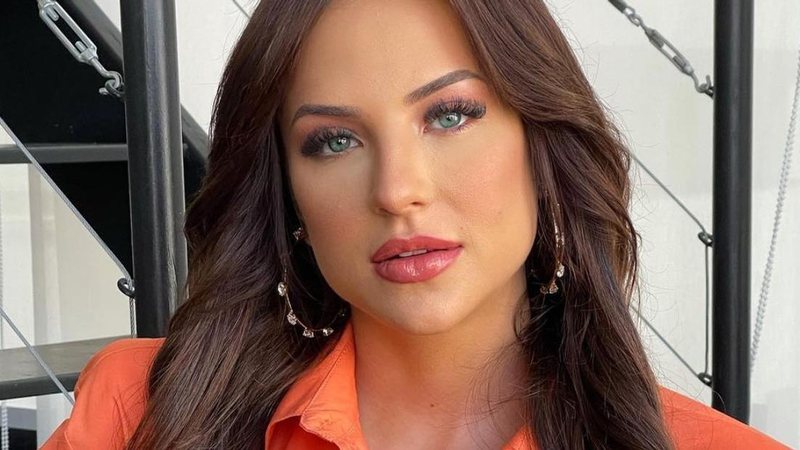 Gabi Martins exibe corpão sarado em biquíni mínimo vermelho - Foto/Instagram