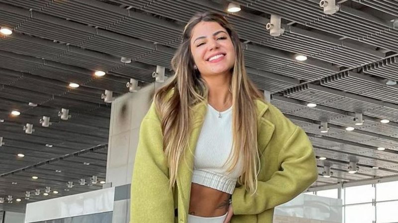 Hariany Almeida surge deslumbrante em fotos na Torre Eiffel - Reprodução/Instagram