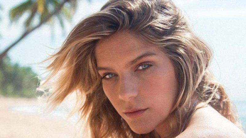 Em Jericoacoara, Isabella Santoni surge de biquíni e encanta - Reprodução/Nicolas Ferri