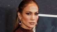 Jennifer Lopez elege look elegante e sensual para premier - Reprodução/Instagram/Getty Images