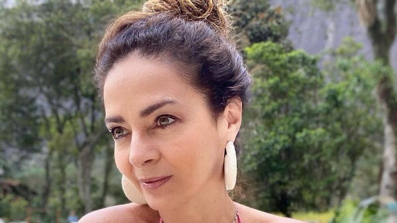 Claudia Ohana curte dia na piscina e coleciona elogios - Reprodução/Instagram