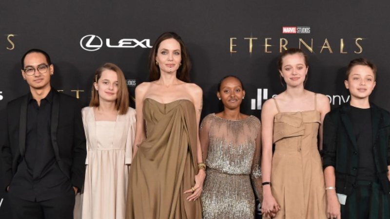 Filha de Angelina Jolie repete vestido usado pela mãe - Getty Images