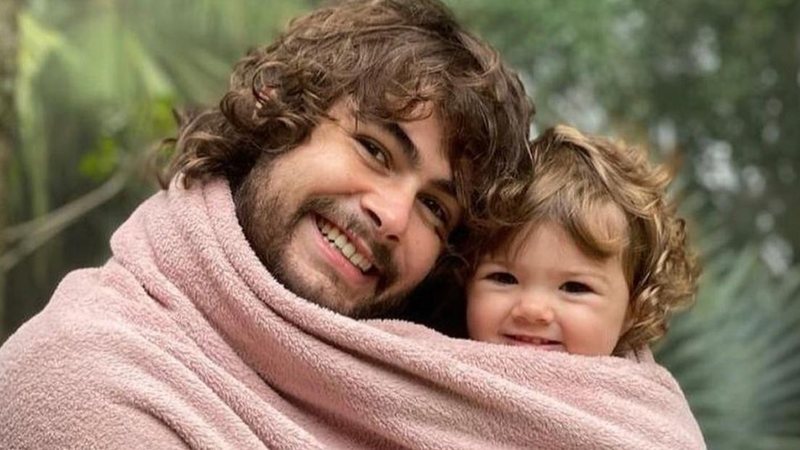 Rafa Vitti exibe clique com Clara Maria debaixo de arco-íris - Reprodução/Instagram