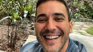 André Marques surge em momento fofo ao lado de sua cachorra: - Reprodução/Instagram