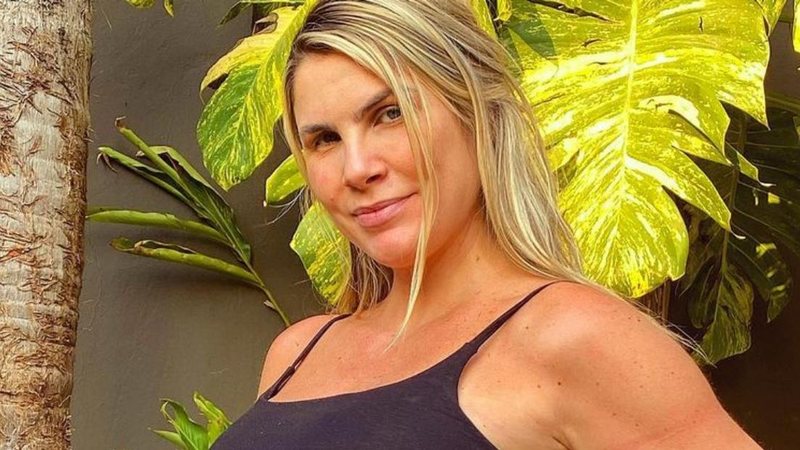 Julia Faria mostra o primeiro banho da filha, Cora - Reprodução/Instagram