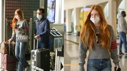 Marina Ruy Barbosa esbanja simpatia com os fãs em aeroporto - Lucas Ramos/AgNews