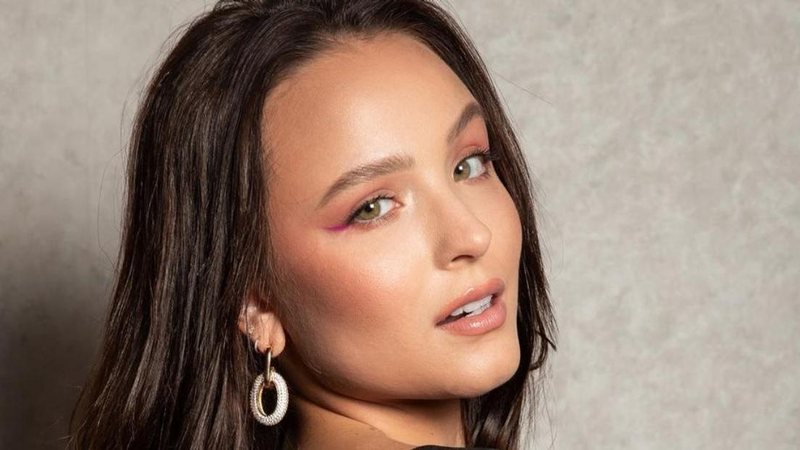 Larissa Manoela recorda ensaio paradisíaco de biquíni - Foto/Instagram