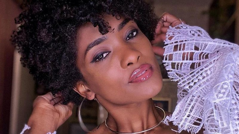 Erika Januza mostra bastidores do ensaio da Viradouro - Reprodução/Instagram