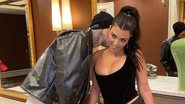 Kourtney Kardashian presenteia Travis Barker com carro de luxo avaliado em R$ 1 milhão - Foto/Instagram