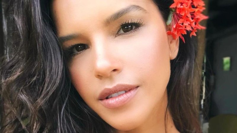 Mariana Rios surge belíssima em sequência de fotos ousadas - Reprodução/Instagram