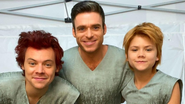 Harry Styles, Richard Madden e Lia McHugh nos bastidores de 'Eternos' - Reprodução: Instagram