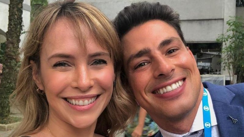 Cauã Reymond posa com Fernanda Nobre em bastidores de novela - Reprodução/Instagram