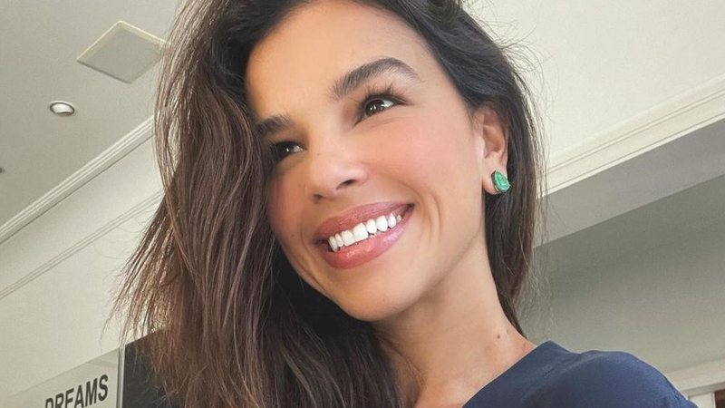 Mariana Rios exibe look do dia com top de tricô e encanta - Reprodução/Instagram