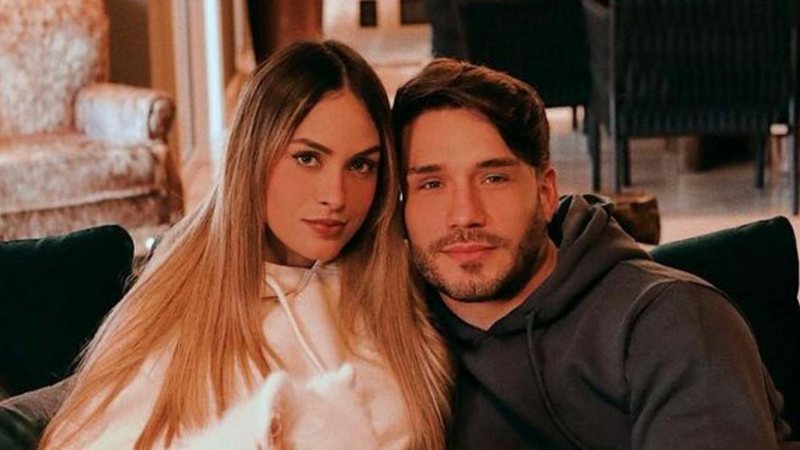 Sarah Andrade ganha buquê de flores de Lucas Viana - Reprodução/Instagram