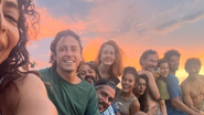 Elenco de Pantanal curte fogueira em bastidores - Reprodução: Instagram