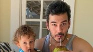 Marcos Veras mostra Davi tomando água de coco - Reprodução/Instagram