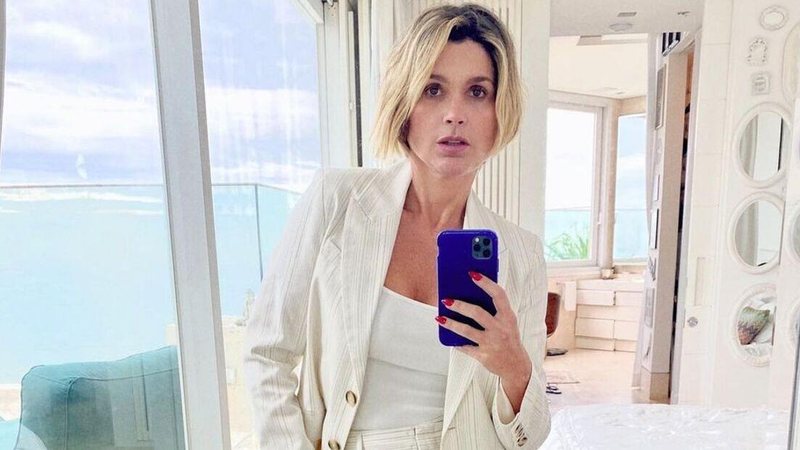 Flávia Alessandra impressiona ao mostrar decoração da árvore de Natal de sua casa - Reprodução/Instagram