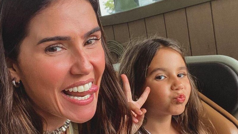 Deborah Secco encanta ao combinar biquíni com a filha - Reprodução/Instagram