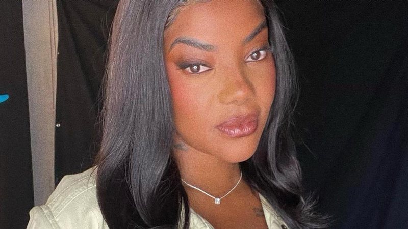 Ludmilla impressiona ao mostrar corpão de body rosa - Divulgação/Instagram