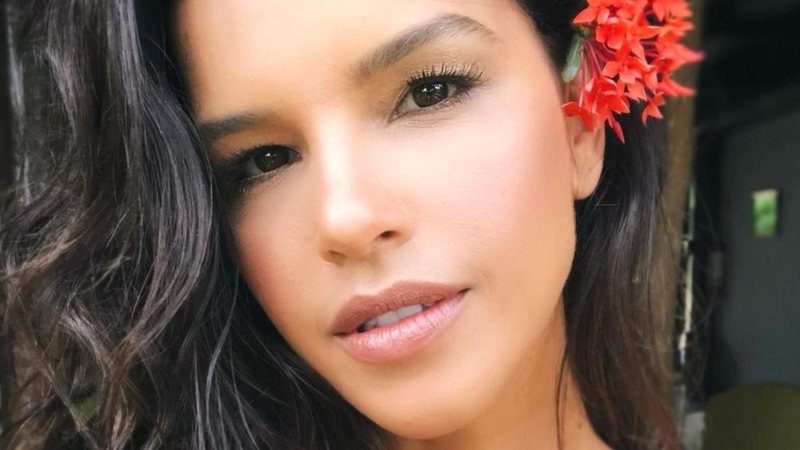 Mariana Rios faz topless em riacho e rebate haters na web - Reprodução/Instagram