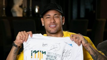 Neymar Jr. realiza Amigo Secreto em prol de seu instituto - Divulgação