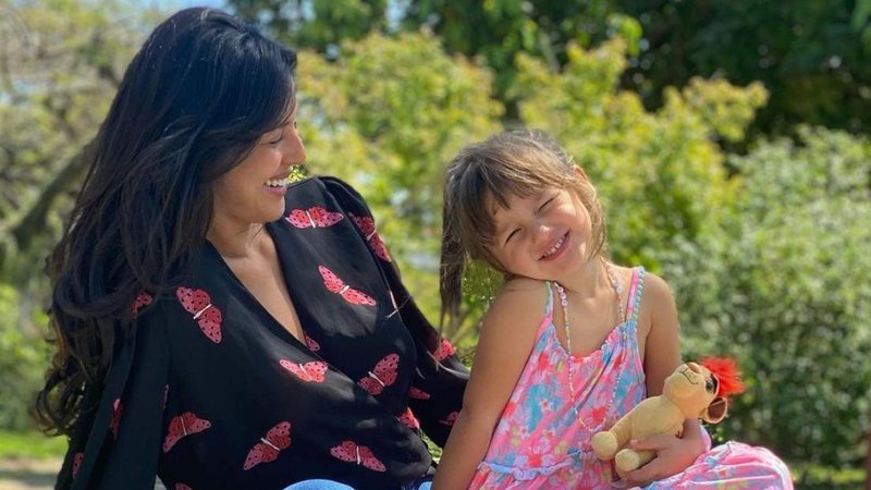 Yanna Lavigne e Madalena surgem em momento mãe-e-filha - Reprodução/Instagram