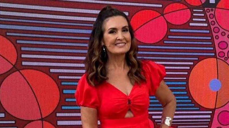 Fátima Bernardes é elogiada após exibir look para programa - Reprodução/Instagram