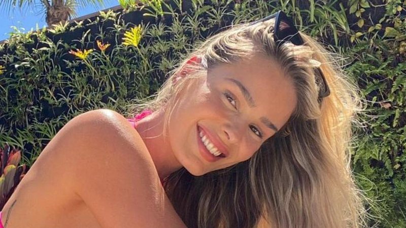 De biquíni, modelo Yasmin Brunet faz selfie e mostra corpaço na web - Reprodução/Instagram