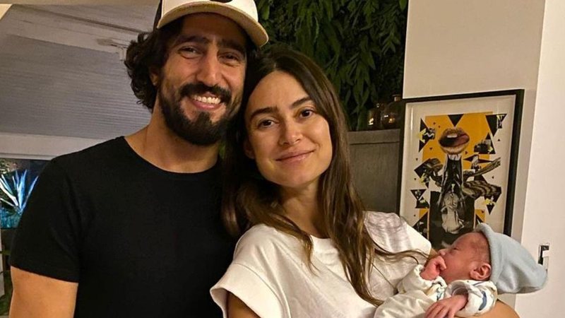 Atriz Thaila Ayala encanta a web ao mostrar o filho dormindo - Reprodução/Instagram