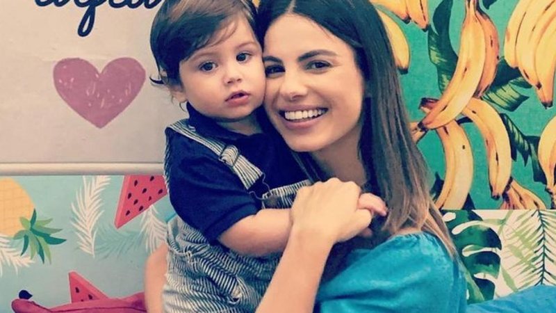 Com fotos do filho, Sthefany Brito faz retrospectiva do ano - Reprodução/Instagram