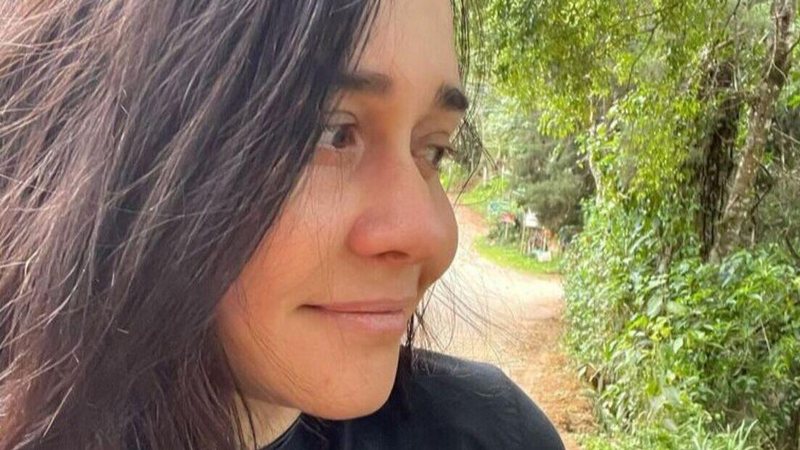 Alessandra Negrini compartilha cliques belíssimos em casa no meio da natureza - Reprodução/Instagram