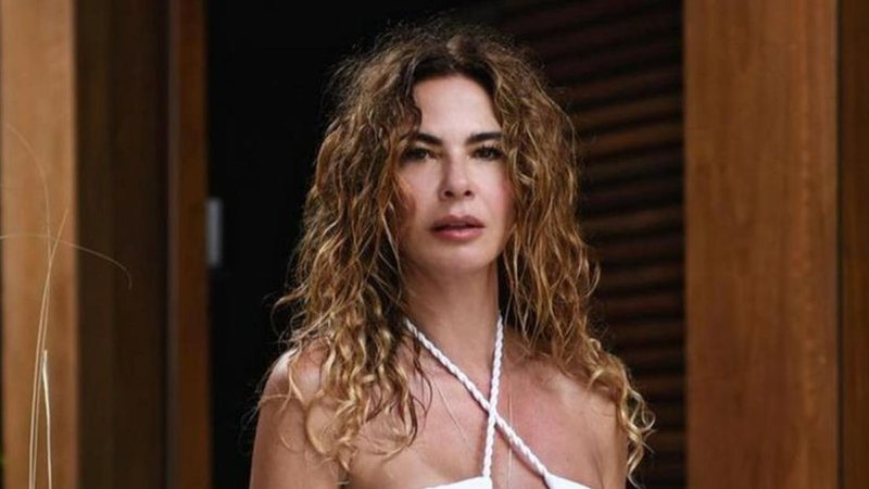 Luciana Gimenez surge só de biquíni curtindo sol da Bahia - Reprodução/Instagram